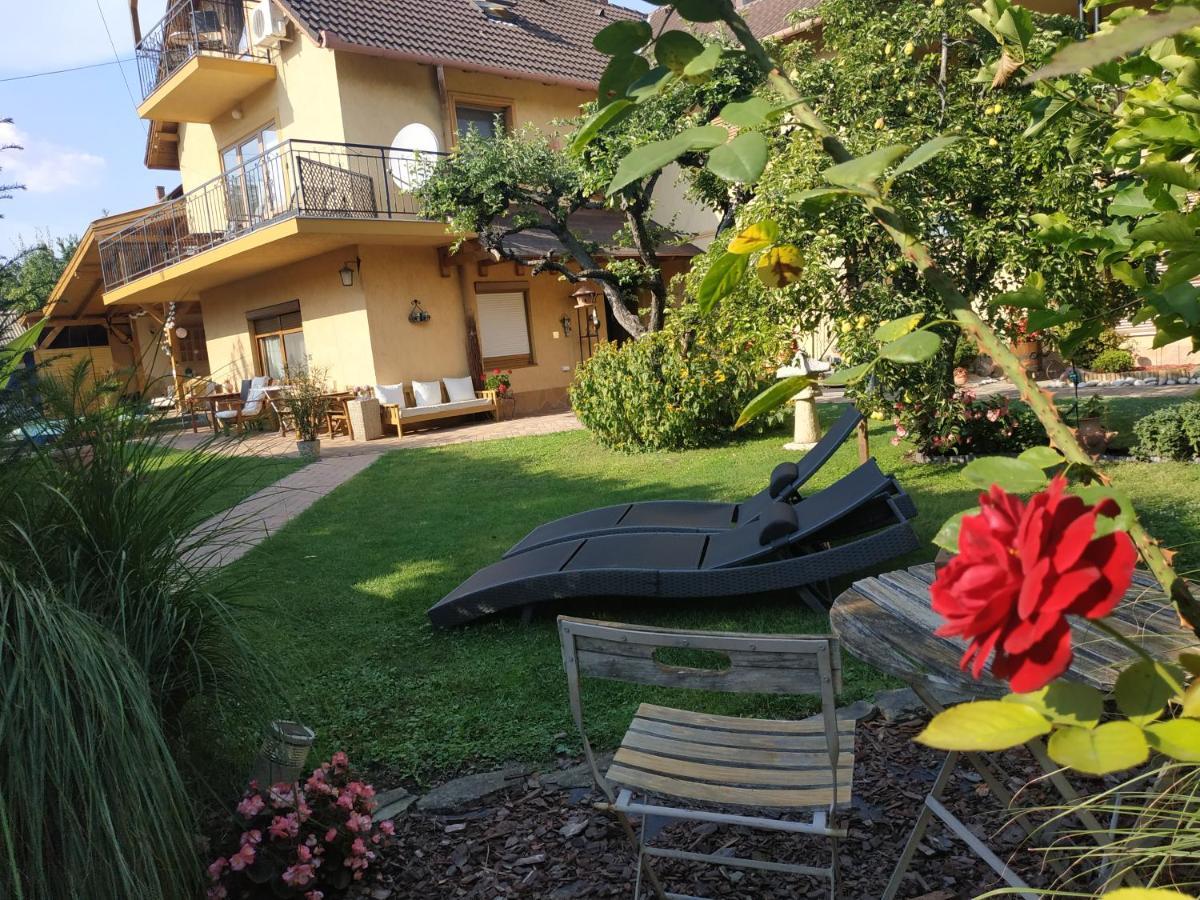 Rozsa Apartman Alsóörs المظهر الخارجي الصورة