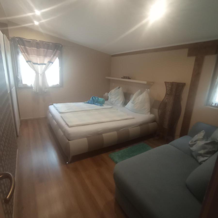 Rozsa Apartman Alsóörs المظهر الخارجي الصورة