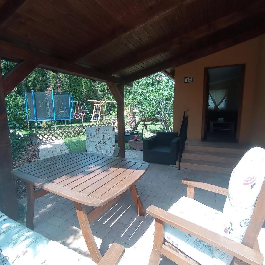 Rozsa Apartman Alsóörs المظهر الخارجي الصورة
