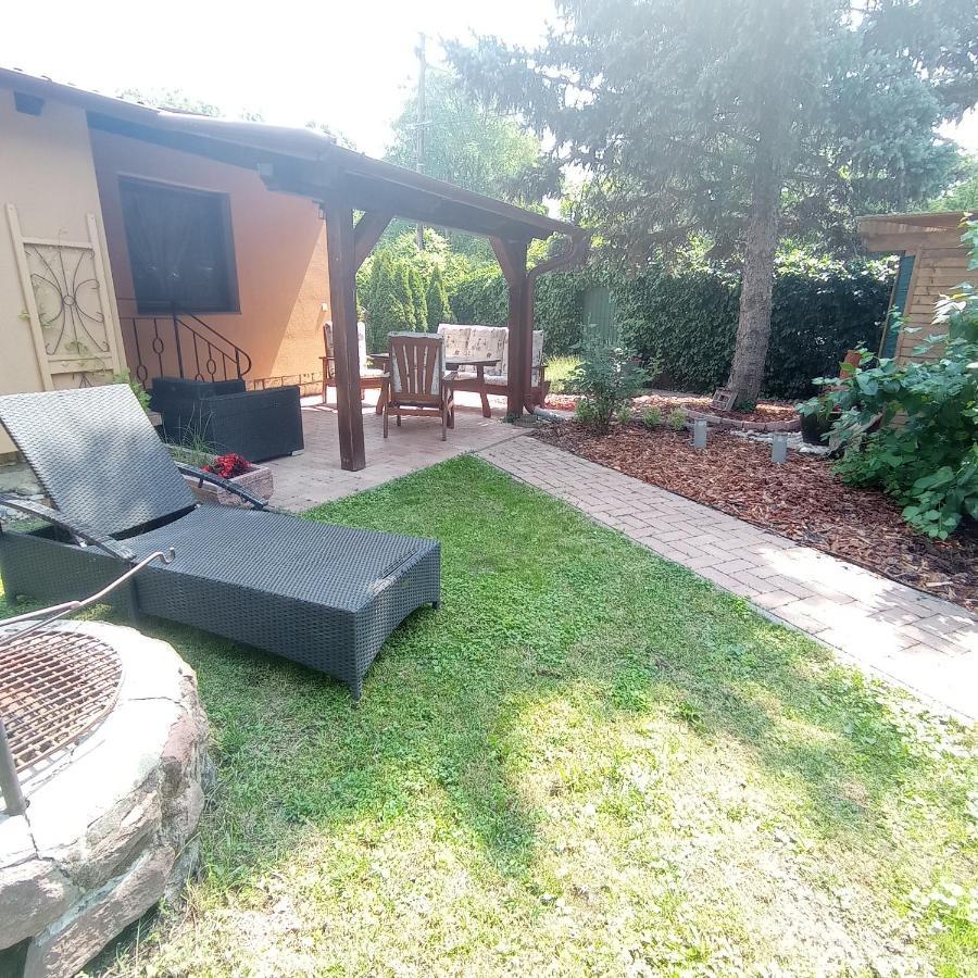 Rozsa Apartman Alsóörs المظهر الخارجي الصورة