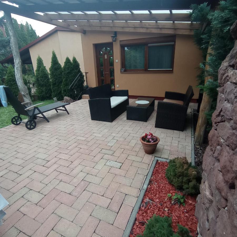 Rozsa Apartman Alsóörs المظهر الخارجي الصورة