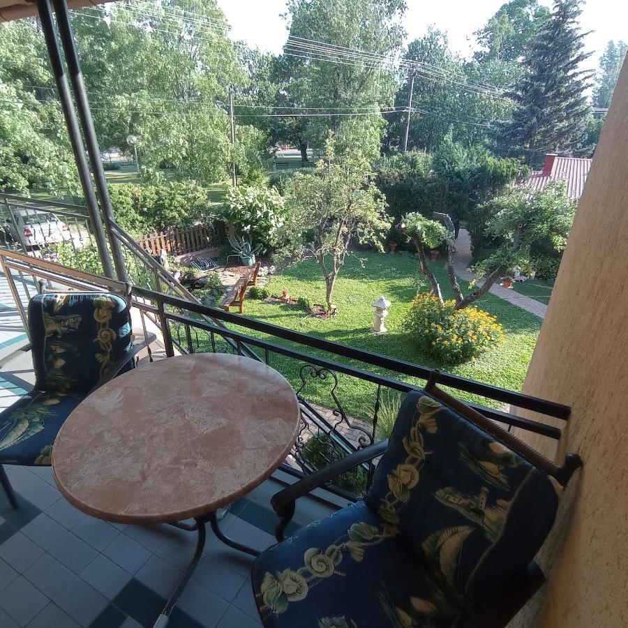 Rozsa Apartman Alsóörs المظهر الخارجي الصورة