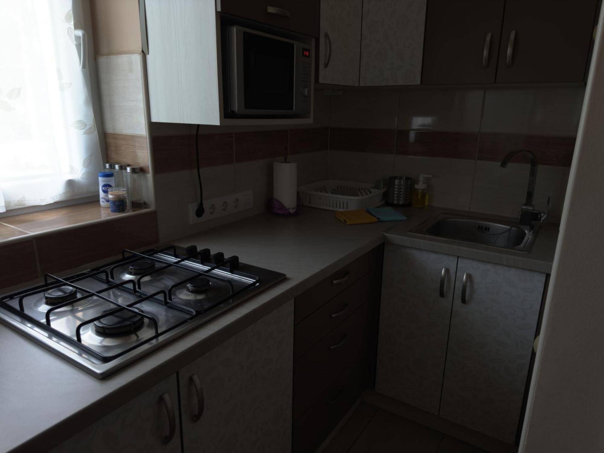 Rozsa Apartman Alsóörs الغرفة الصورة