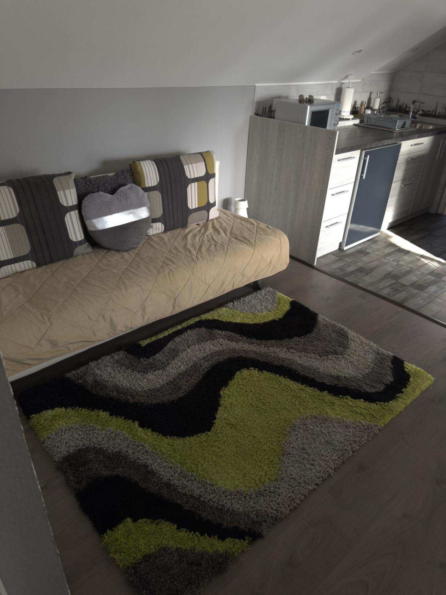 Rozsa Apartman Alsóörs الغرفة الصورة
