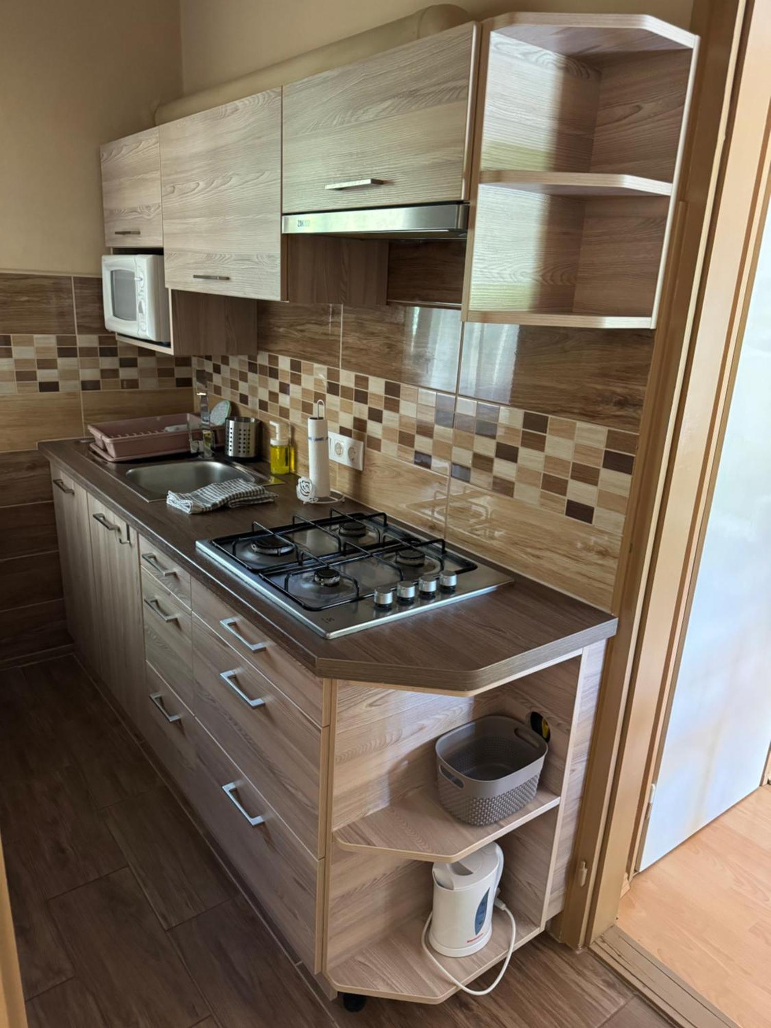 Rozsa Apartman Alsóörs المظهر الخارجي الصورة